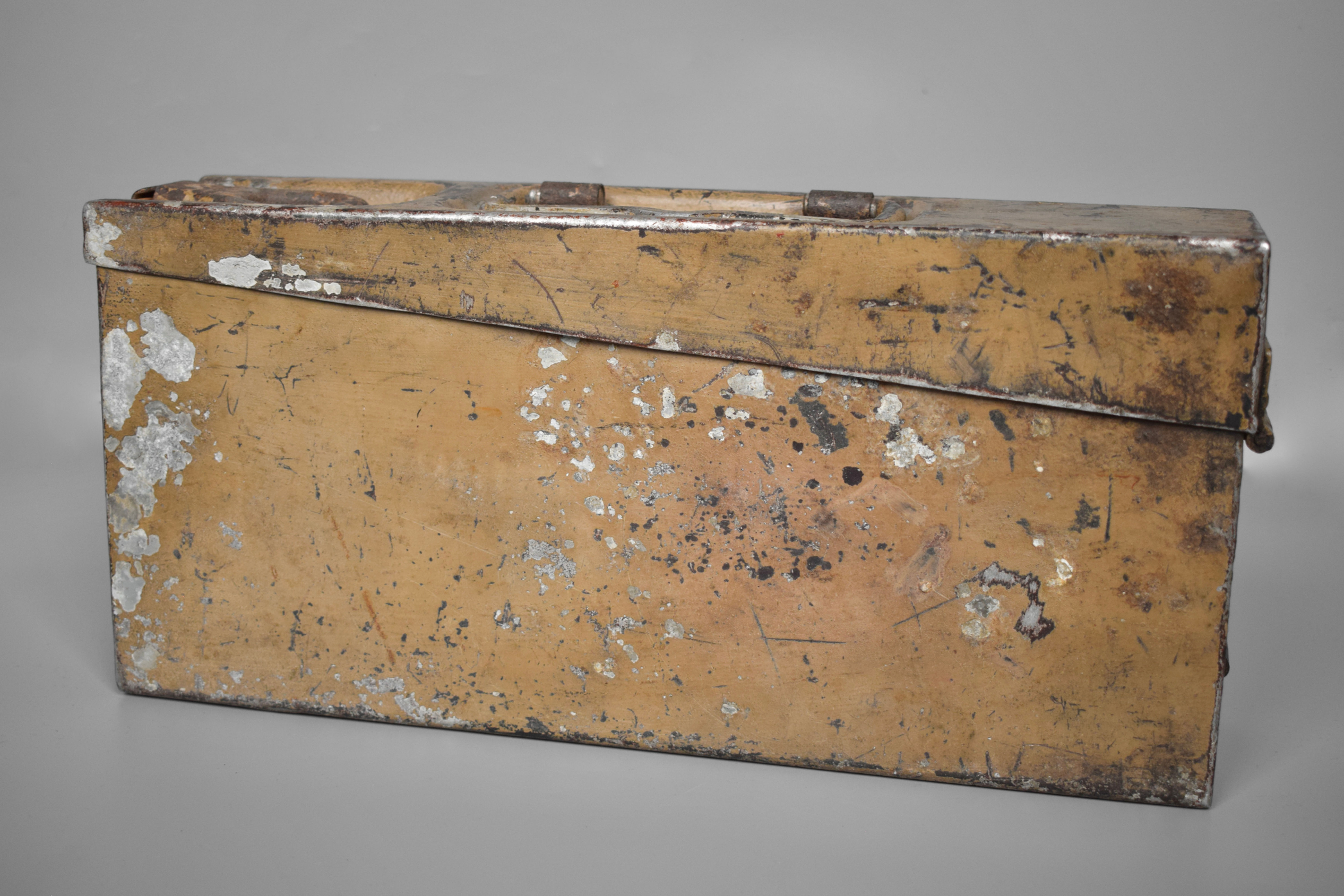 Tropical tan camouflage MG34/42 ammo tin '1939'