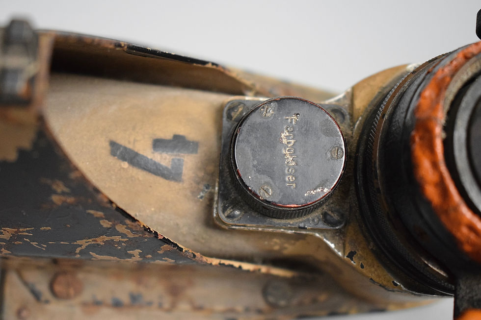 Thumbnail: Camouflaged B.-Fr. 10x45 für Em 4m optic 'Carl Zeiss Jena'