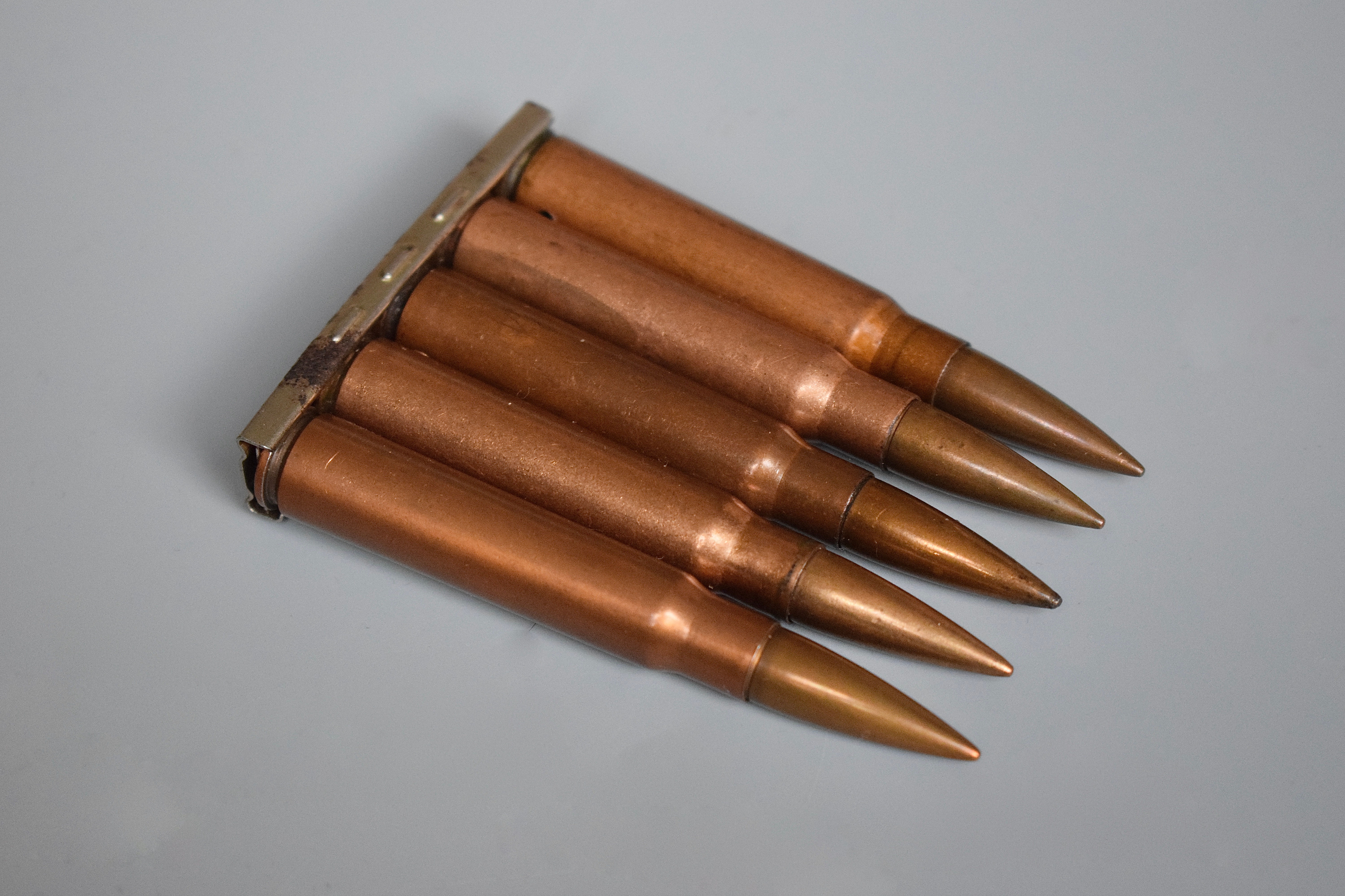 5x 7.92x57mm rounds '1940'
