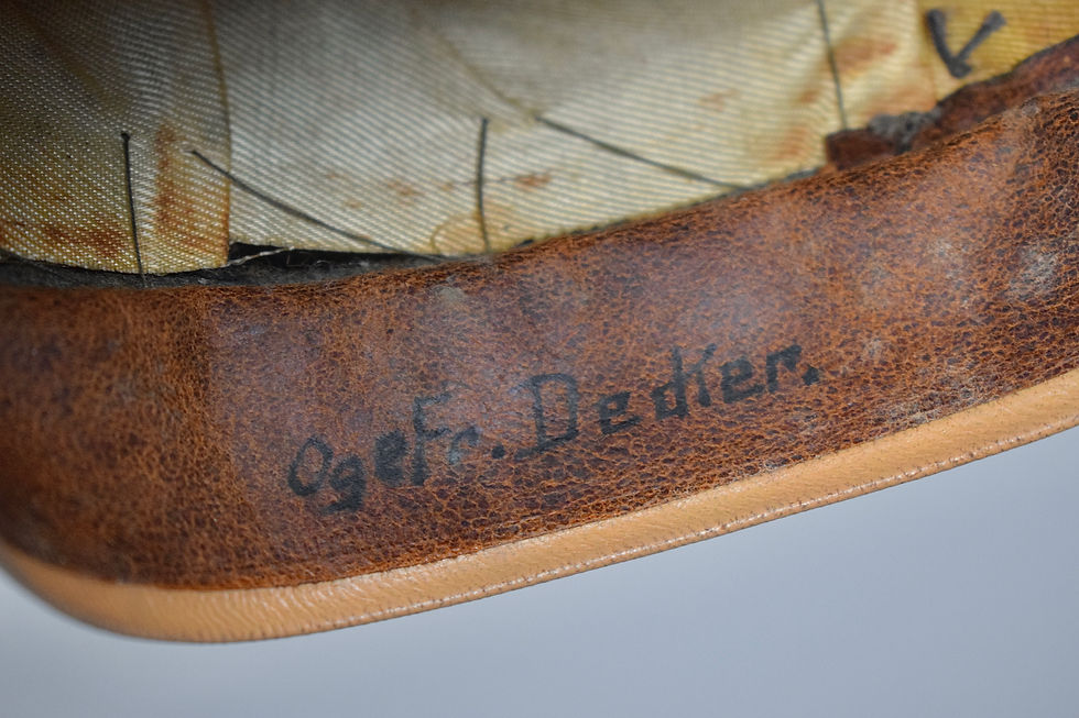 Thumbnail: Heer Officer's visor cap 'Ogefr. Dedter'