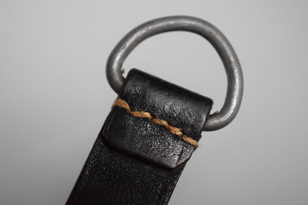 Thumbnail: Black leather D-ring belt loop