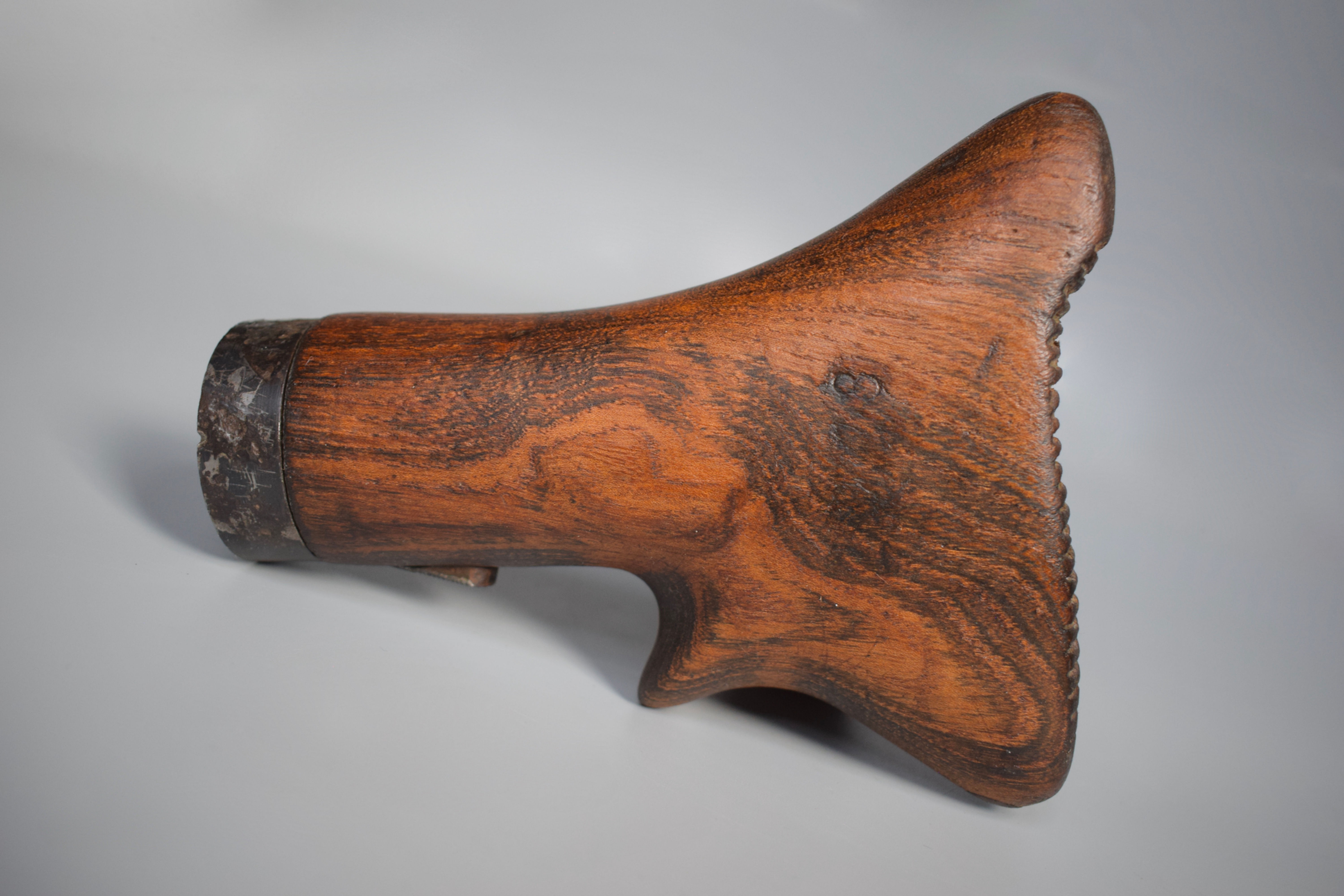 Late-war MG34 wooden buttstock