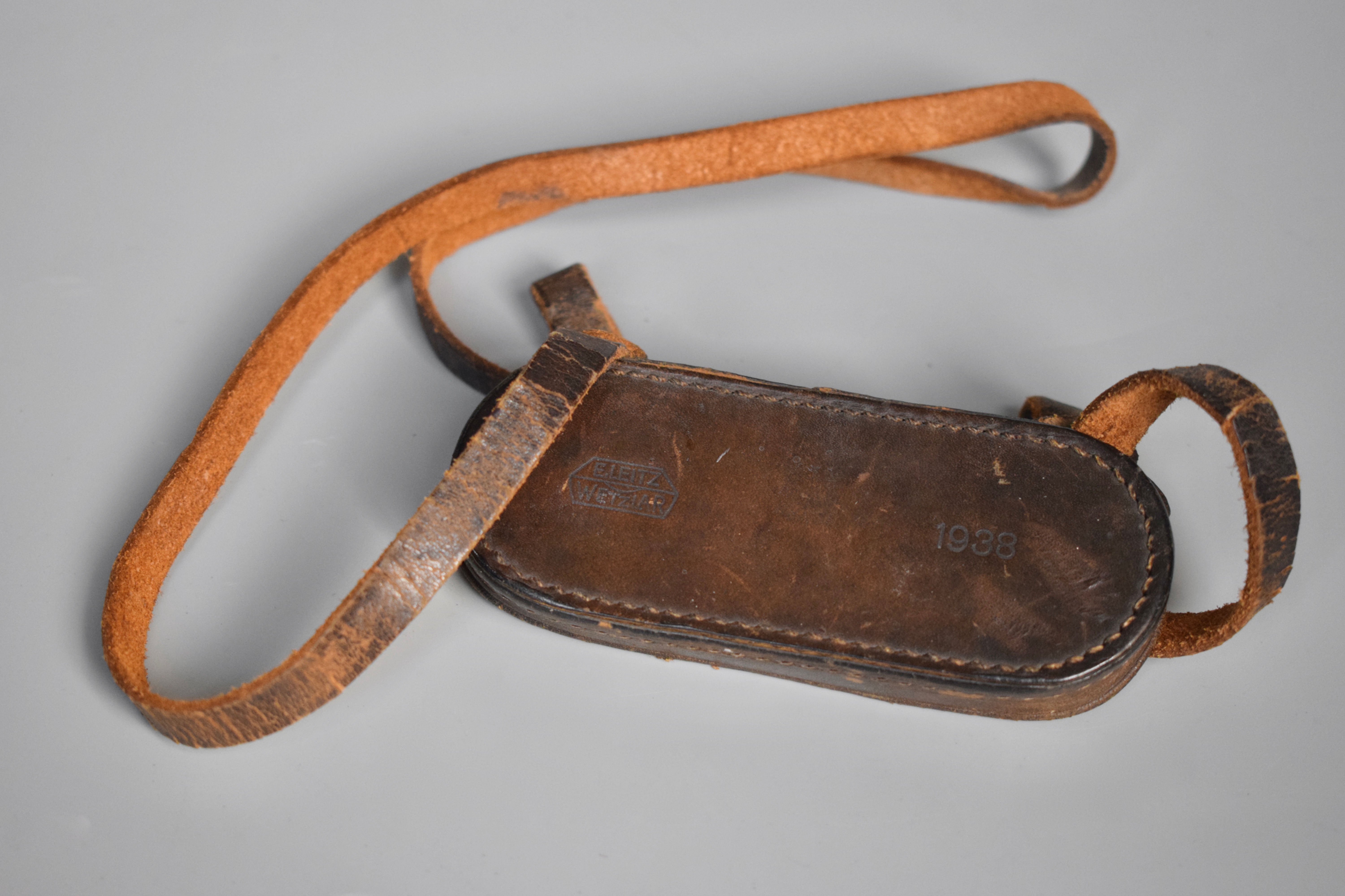 6x30 Dienstglas leather ocular cover + strap 'Leitz Wetzlar 1938'