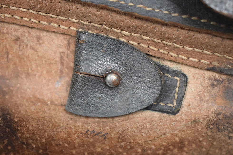Thumbnail: P08 Luger pig skin holster