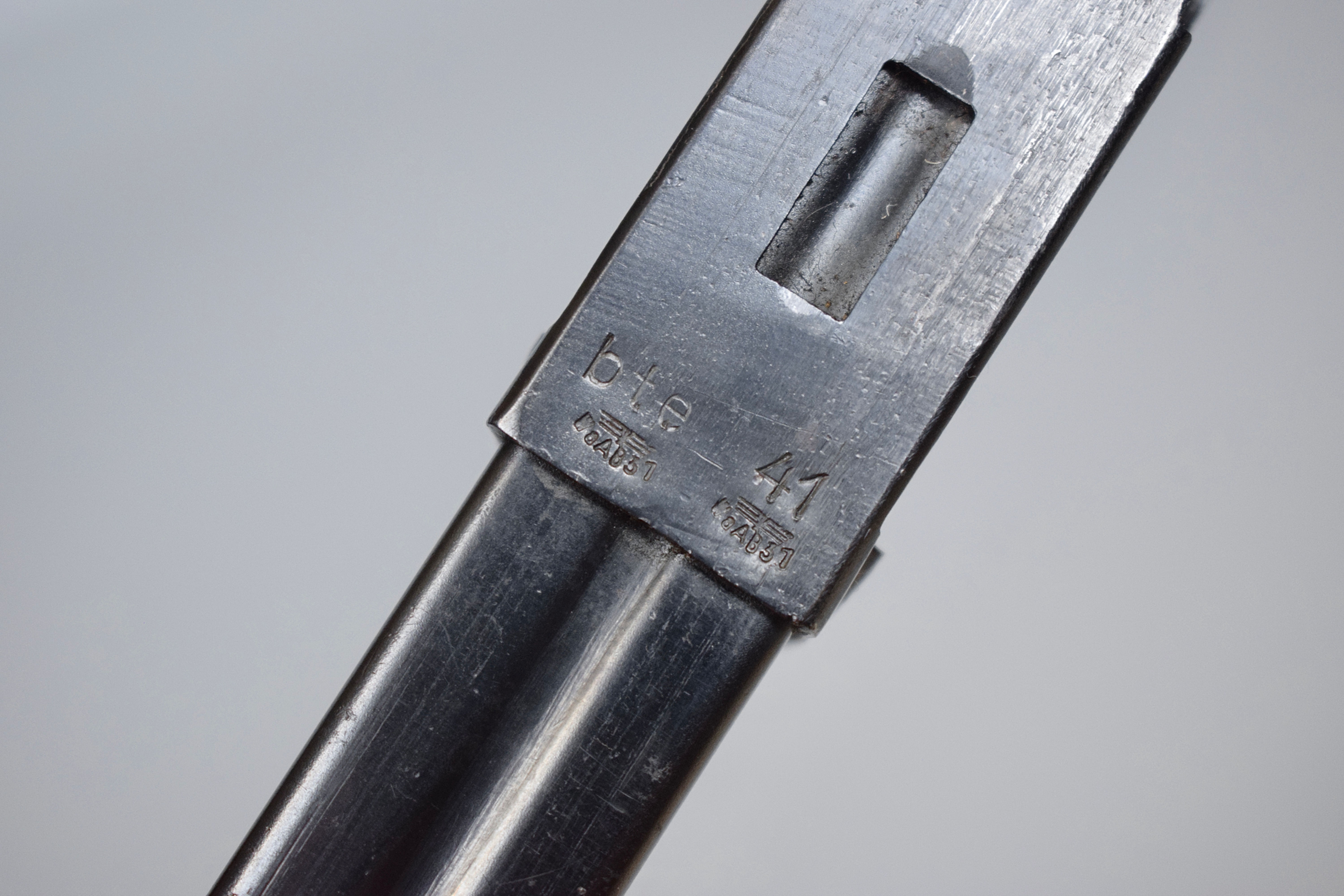 Early slab-side MP38/40 magazine 'bte 41 WaA'