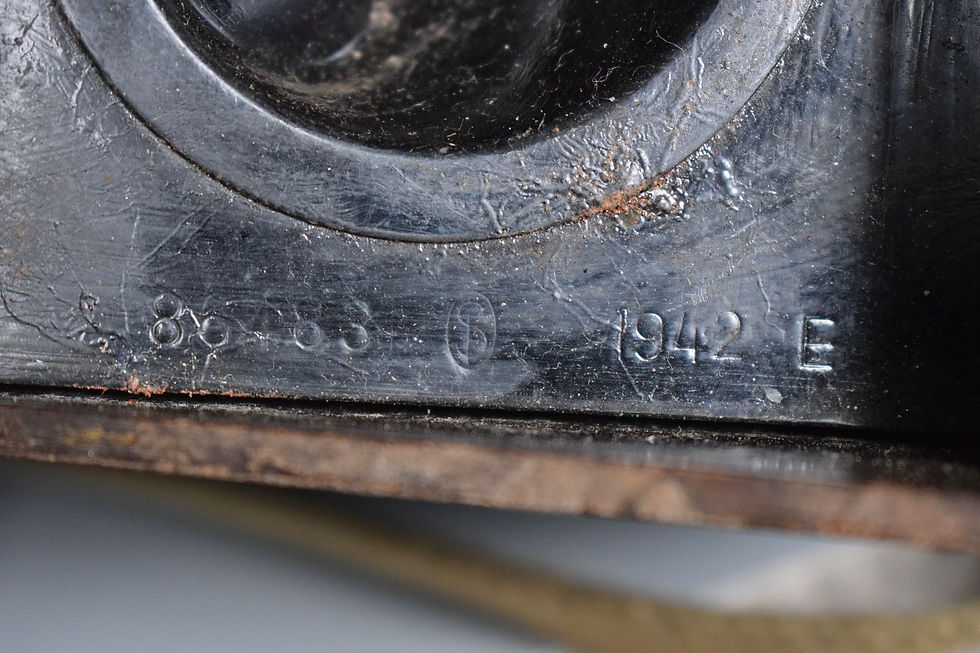 Thumbnail: FF33 field telephone '1942'