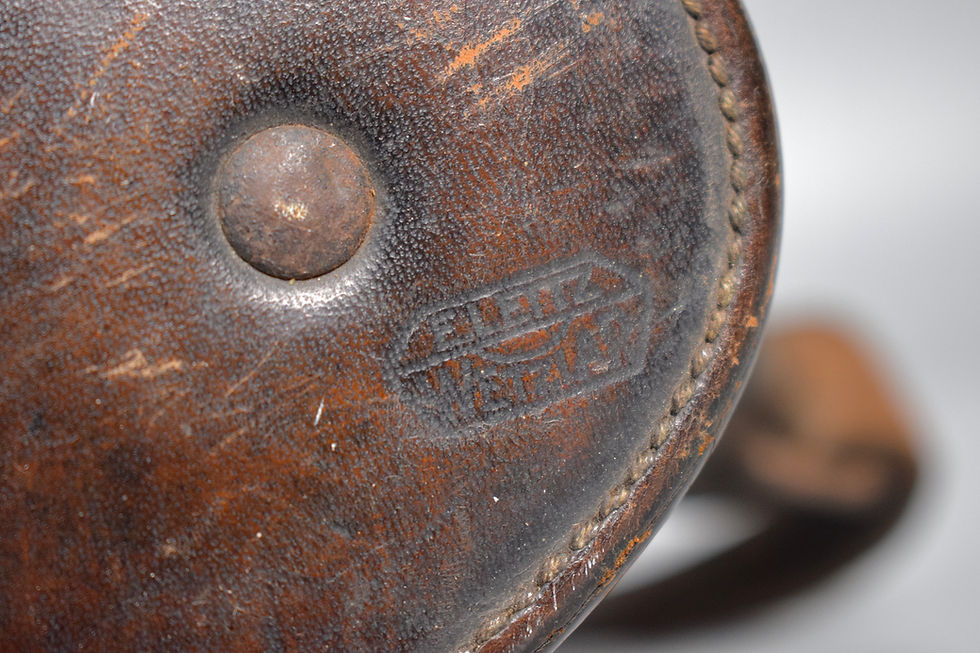 Thumbnail: Pre-war 6x30 Dienstglas case 'E. Leitz Wetzlar WaA' + strap
