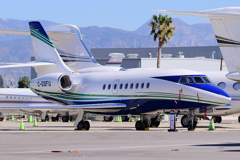 C-GSFU Falcon 2000LX at Van Nuys Feb 2022.jpg