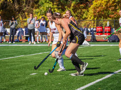 Field hockey celebrates Senior Day with conference win