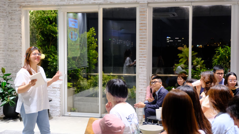 Ứng tác là một loại hình nghệ thuật đã có từ hàng thế kỷ nay, được sử dụng chủ yếu trong nghệ thuật trình diễn, vận dụng vào trong kỹ thuật diễn xuất, sân khấu và biểu diễn âm nhạc. Để hiểu hơn về kịch ứng tác, LeLa Journal đã có một buổi chia sẻ thân tình cùng chị Vân Possible - nhà sáng lập Saigon Improv House. 