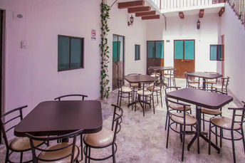 mesas hotel casa de las piedras.jpg