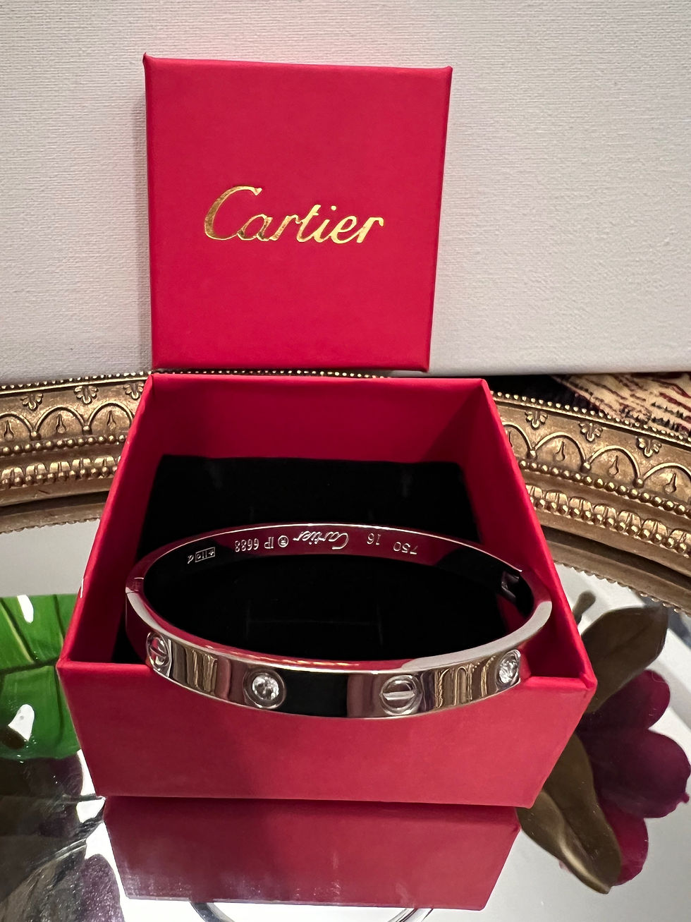 Thumbnail: Pulsera Cartier grabada y caja original 