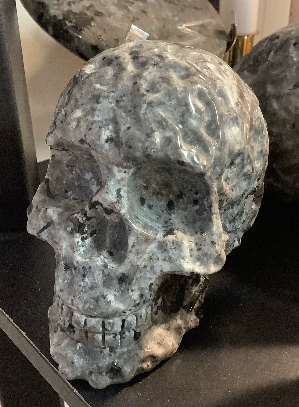 Thumbnail: Yooperlite Skull Carving