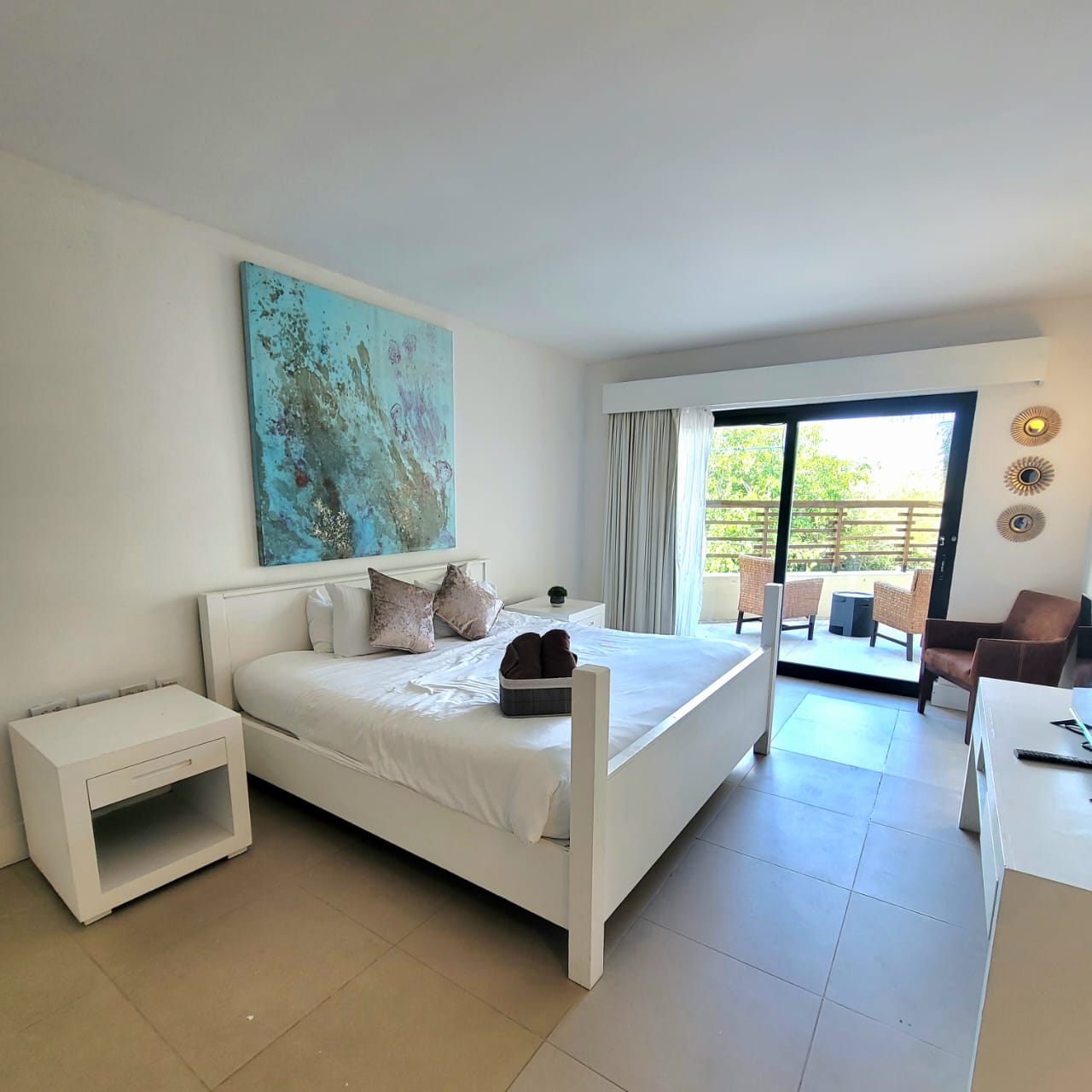 Aldea Thai pool and rooftop amenity deck