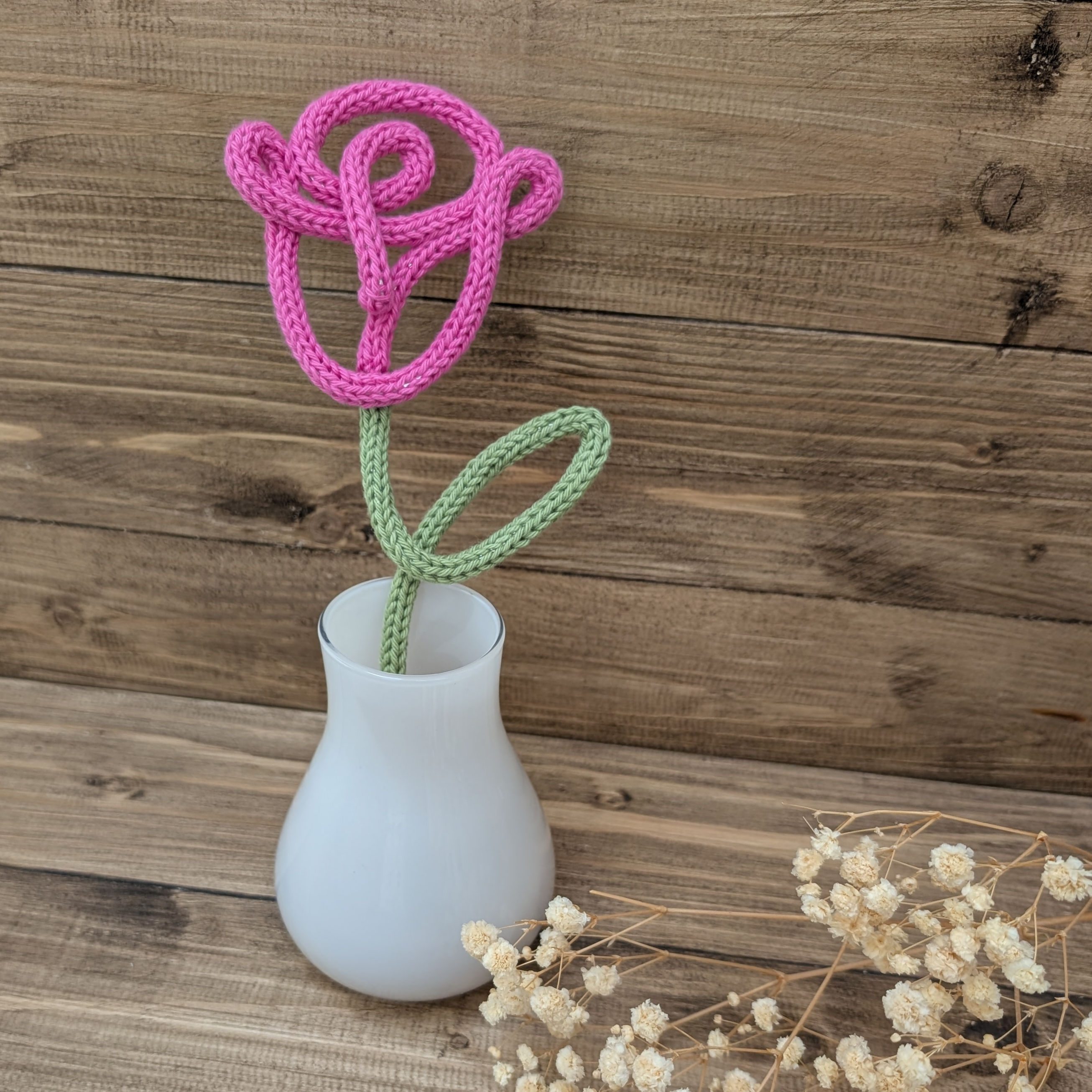 Rose aus Strickschlauch