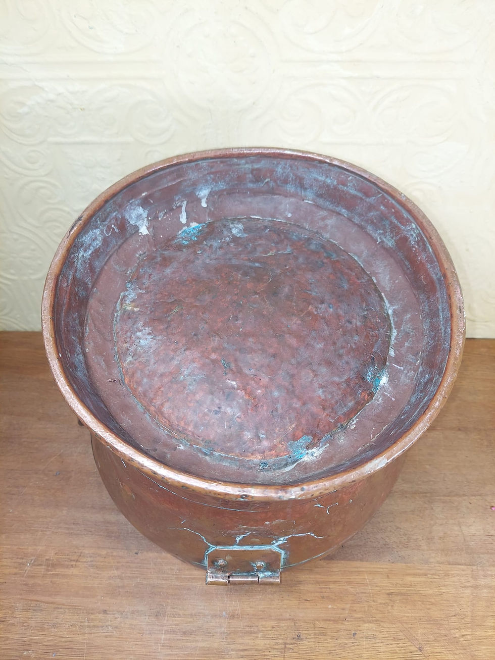 Thumbnail: Large Antique Hammered Copper Arts & Crafts Bread Box