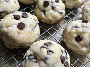 Vegan Chunky Chip Cookies