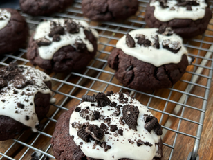 Vegan Crumbl Chocolate Oreo Cookie!