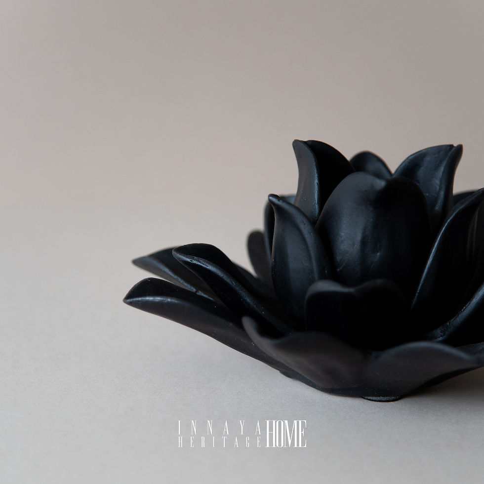 Thumbnail: Lotus Votive Black