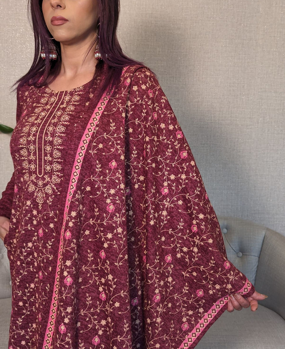 Thumbnail: Dark Red Winter 3 Piece Set