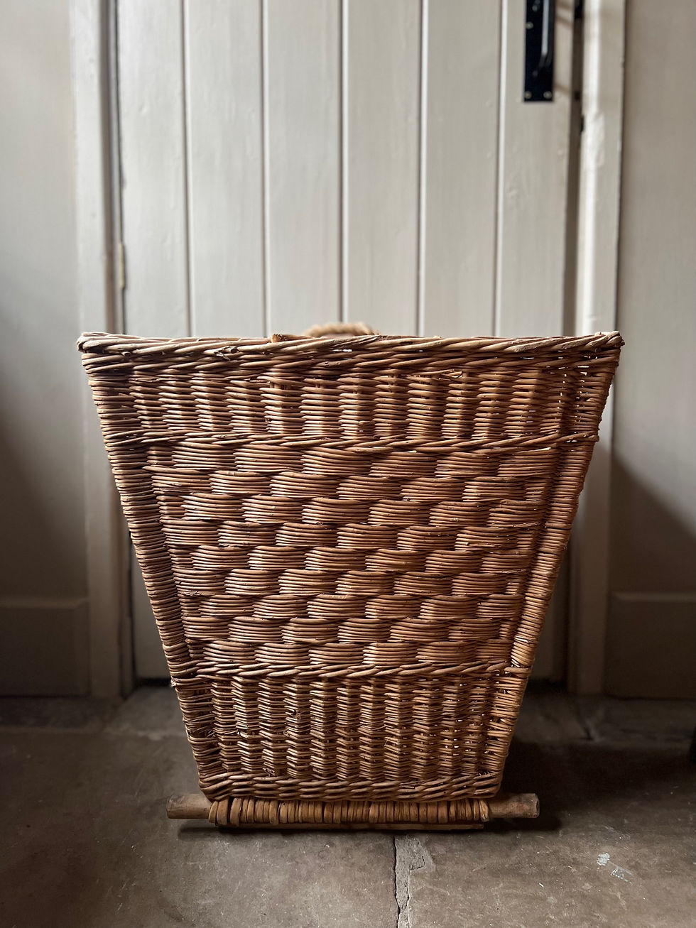 Thumbnail: Vintage French Carrying Basket