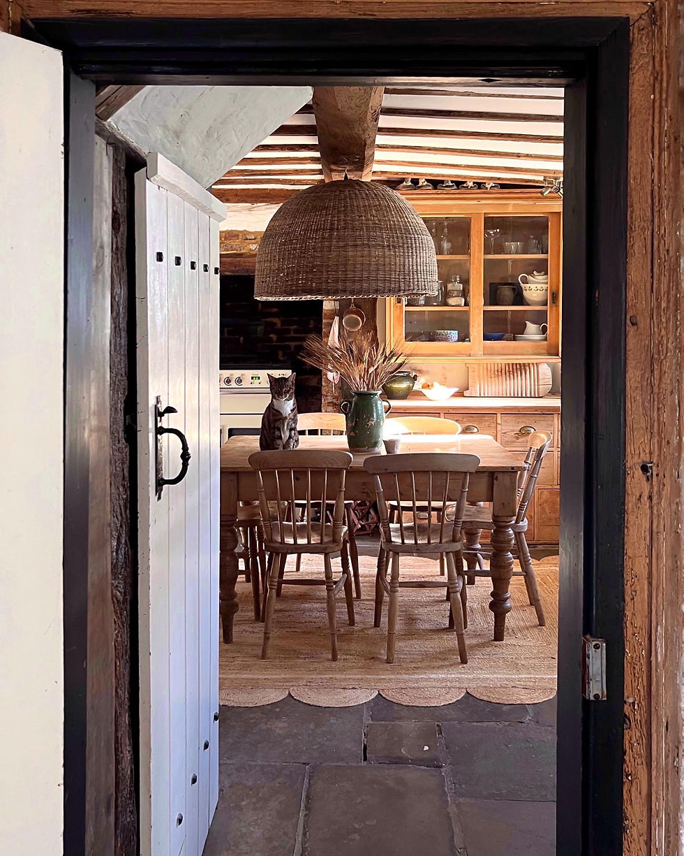 Thumbnail: Oversized Woven Shade 