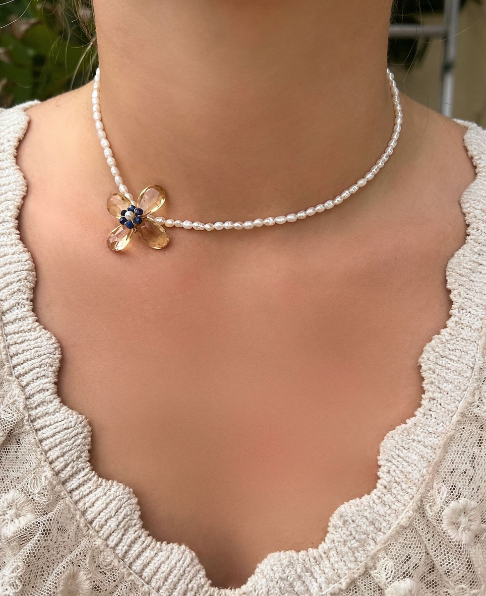 Thumbnail: Pearl Flower Necklace