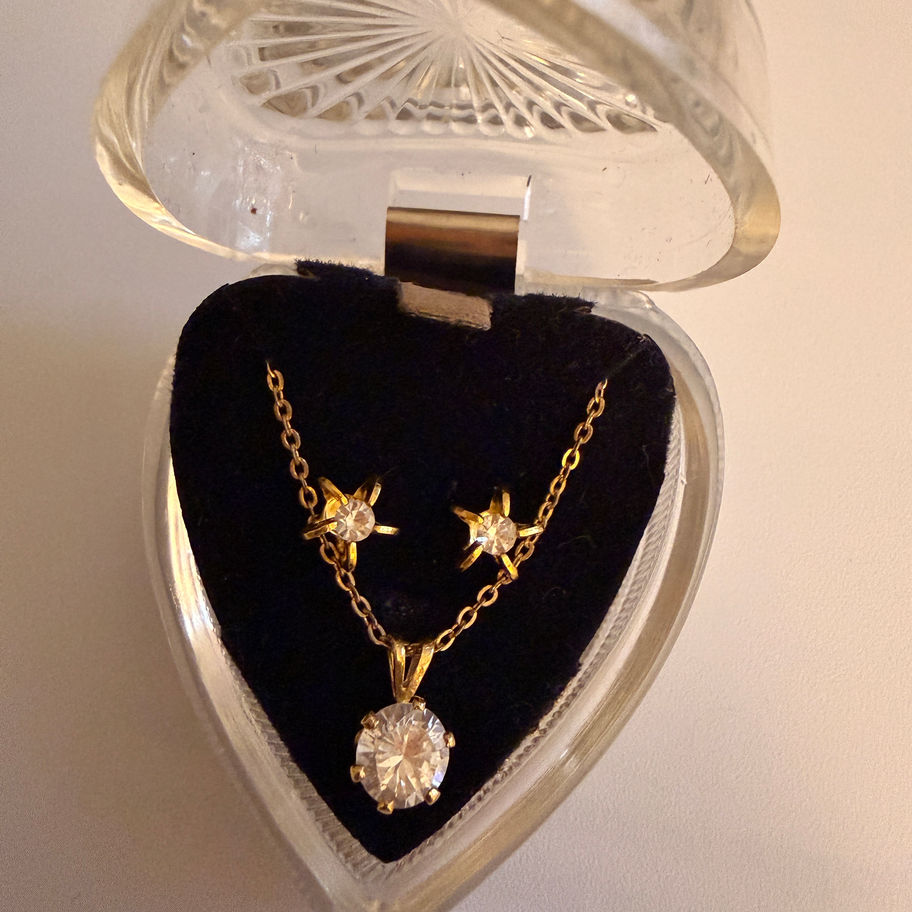 Pendant Necklace and Earring Set