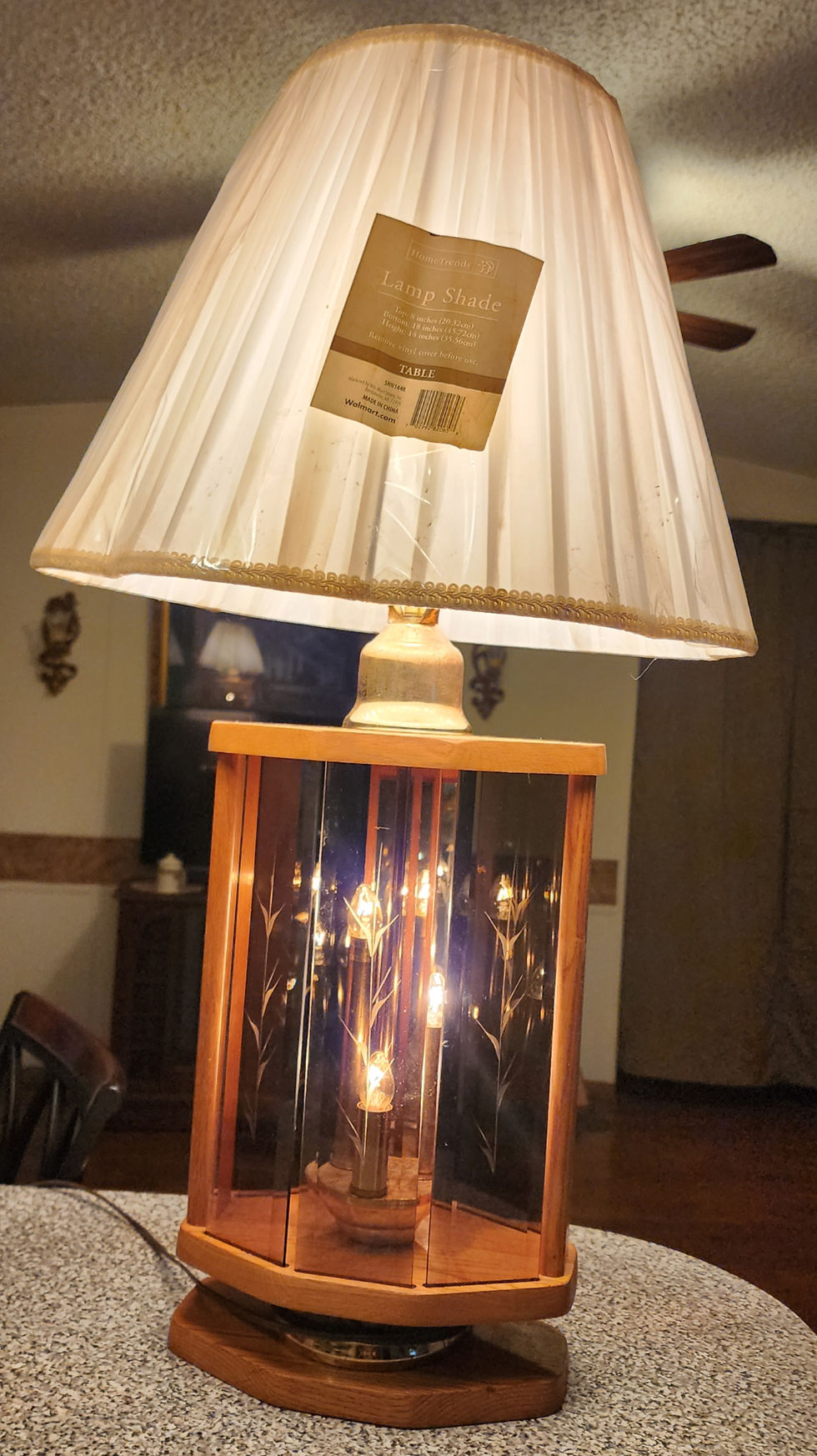 Etched Amber Glass Panels Table Lamp with Shade