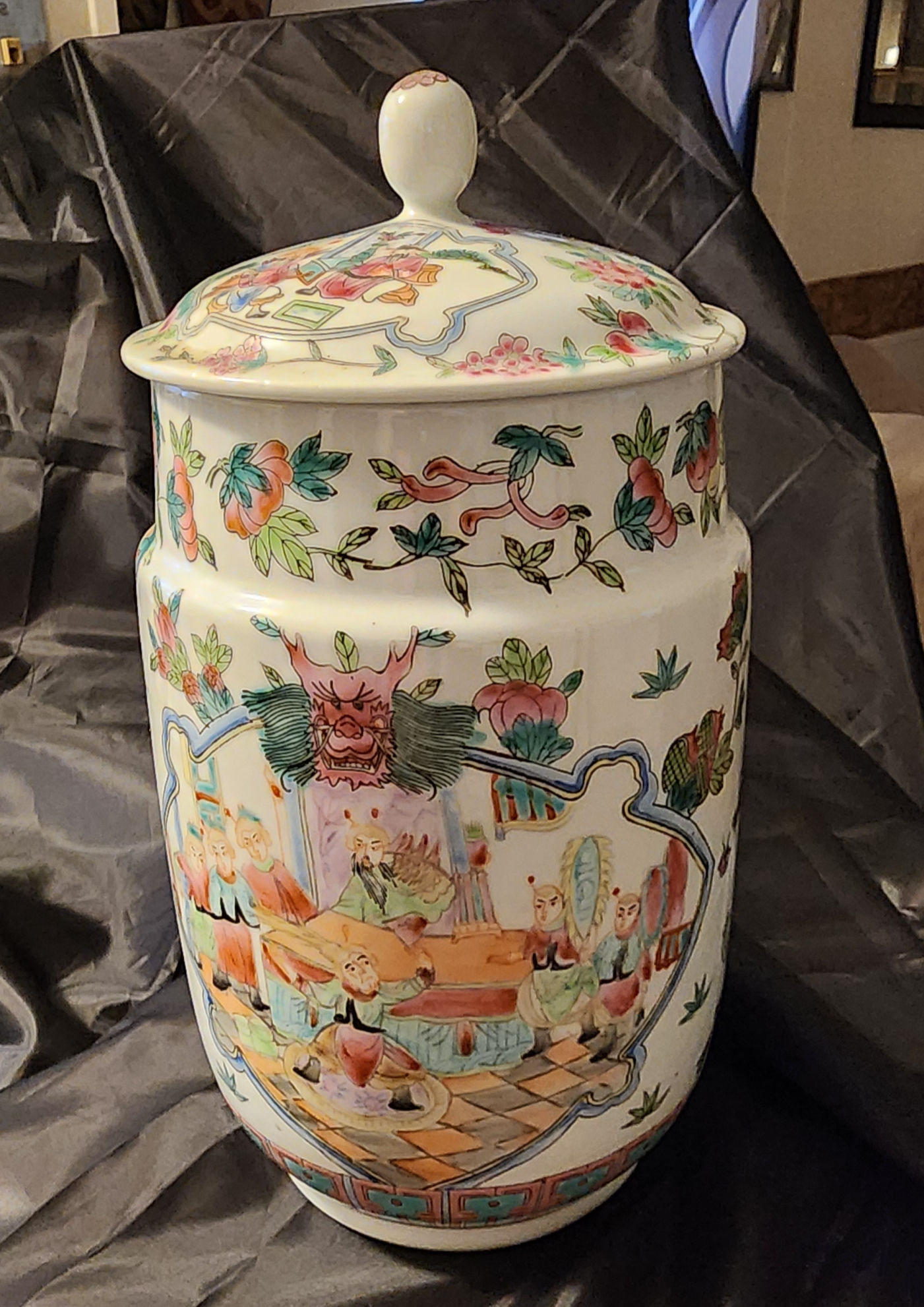 EH Famille Rose Tall Lidded Jar