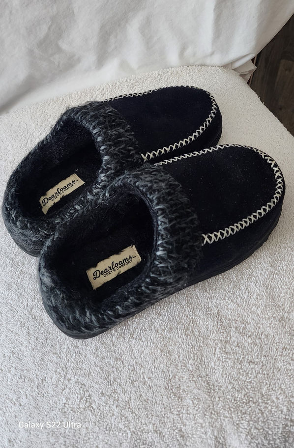House Slippers/Ladies-Side View