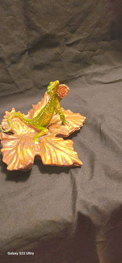 Bejeweled Lizard-back