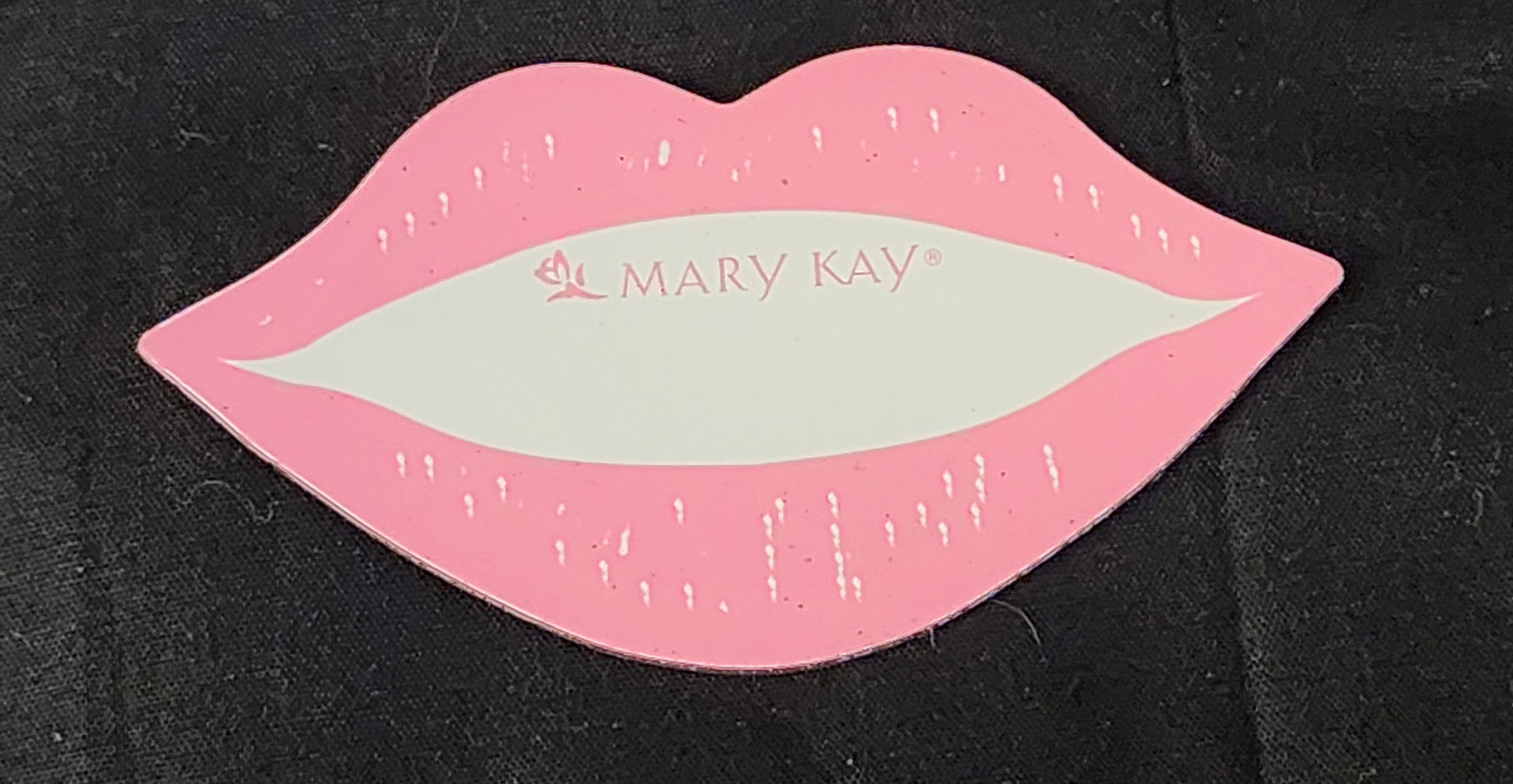 Mary Kay Magnet Lips