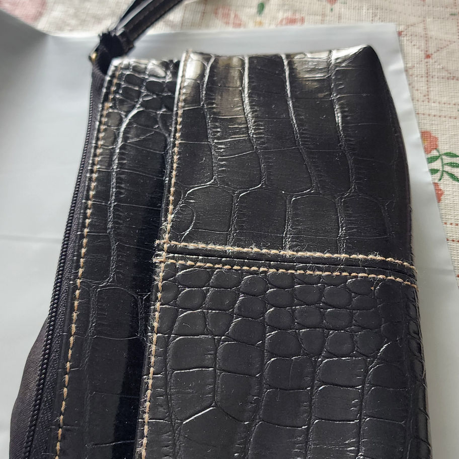 Ladies Croc Tiny Purse w/White Stitching