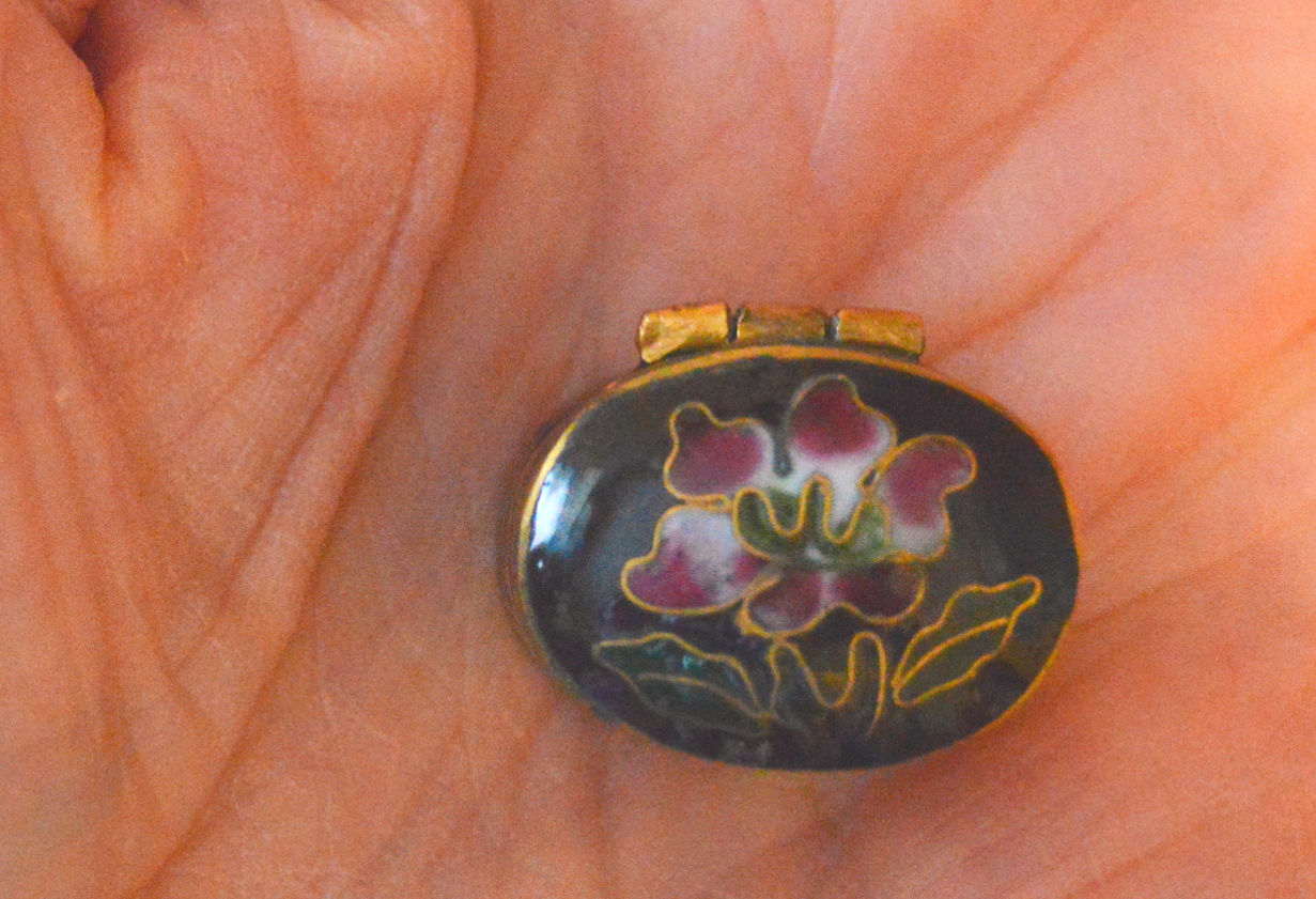 Chinese Cloisonne Pill Box
