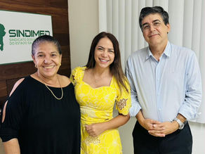 Vereadora Débora Santana visita Sindimed e reitera apoio ao PCCV dos médicos de Salvador