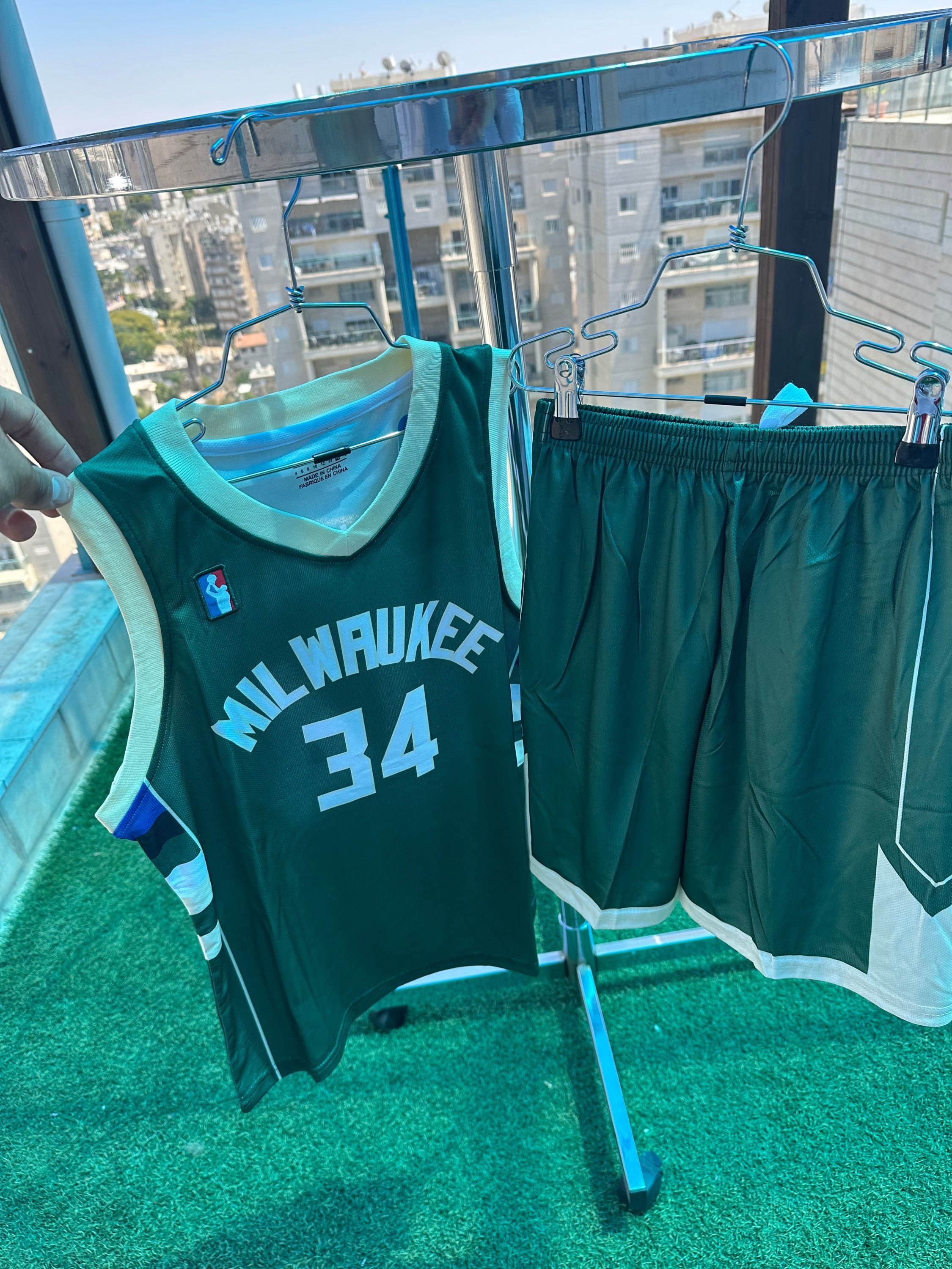 חליפת יאניס אנטטקומפו לילדים