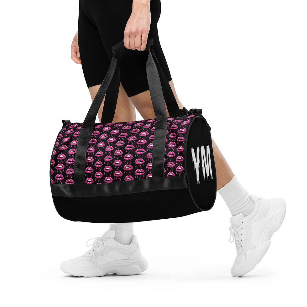 Miniaturbild: Youth carrying YM pink duffel bag