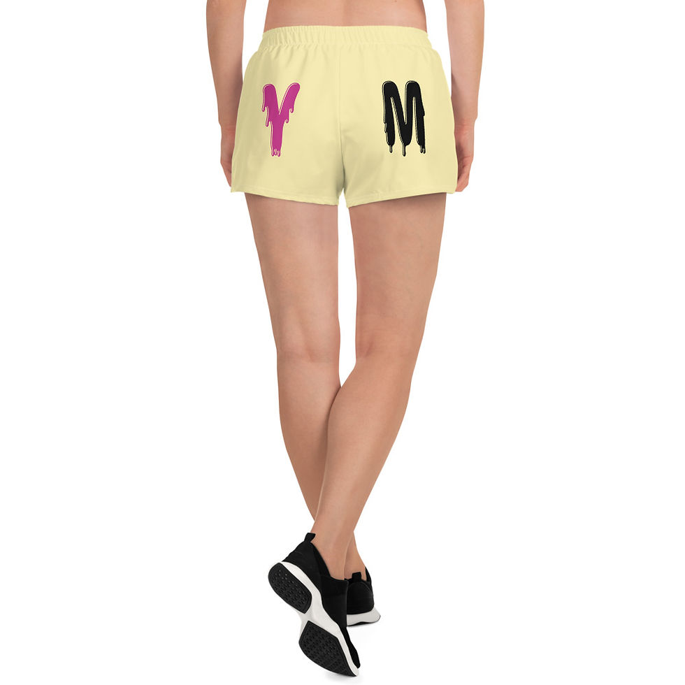 Miniaturebillede: Woman in YM shorts