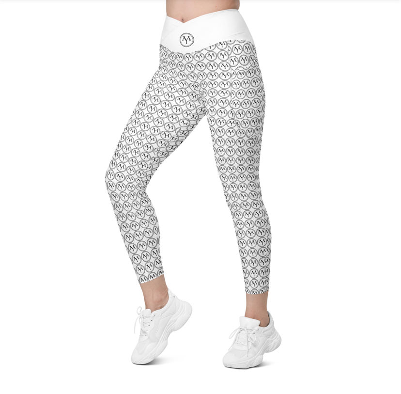 Küçük resim: Woman modeling white high-waisted leggings