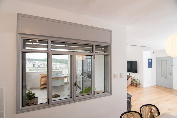 דלת למרפסת פרופיל 4300.jpg