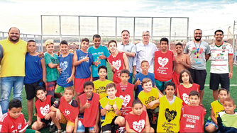 Quadra de futebol society do
Vida Nova tem programa esportivo