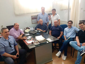 Lojistas e ACIB formam novas diretorias