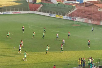 BEC vence Monte Azul e chega ao G8