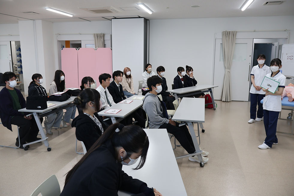 質問コーナーでは、学生生活等に関する素朴な疑問に、在校生が自身の言葉で丁寧に答えました。とても参考になったのではないでしょうか?