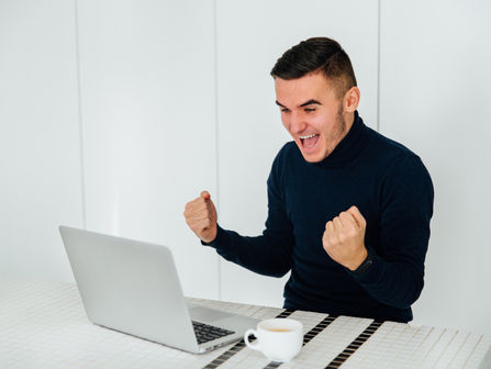 Cá cược trực tiếp so với cá cược truyền thống