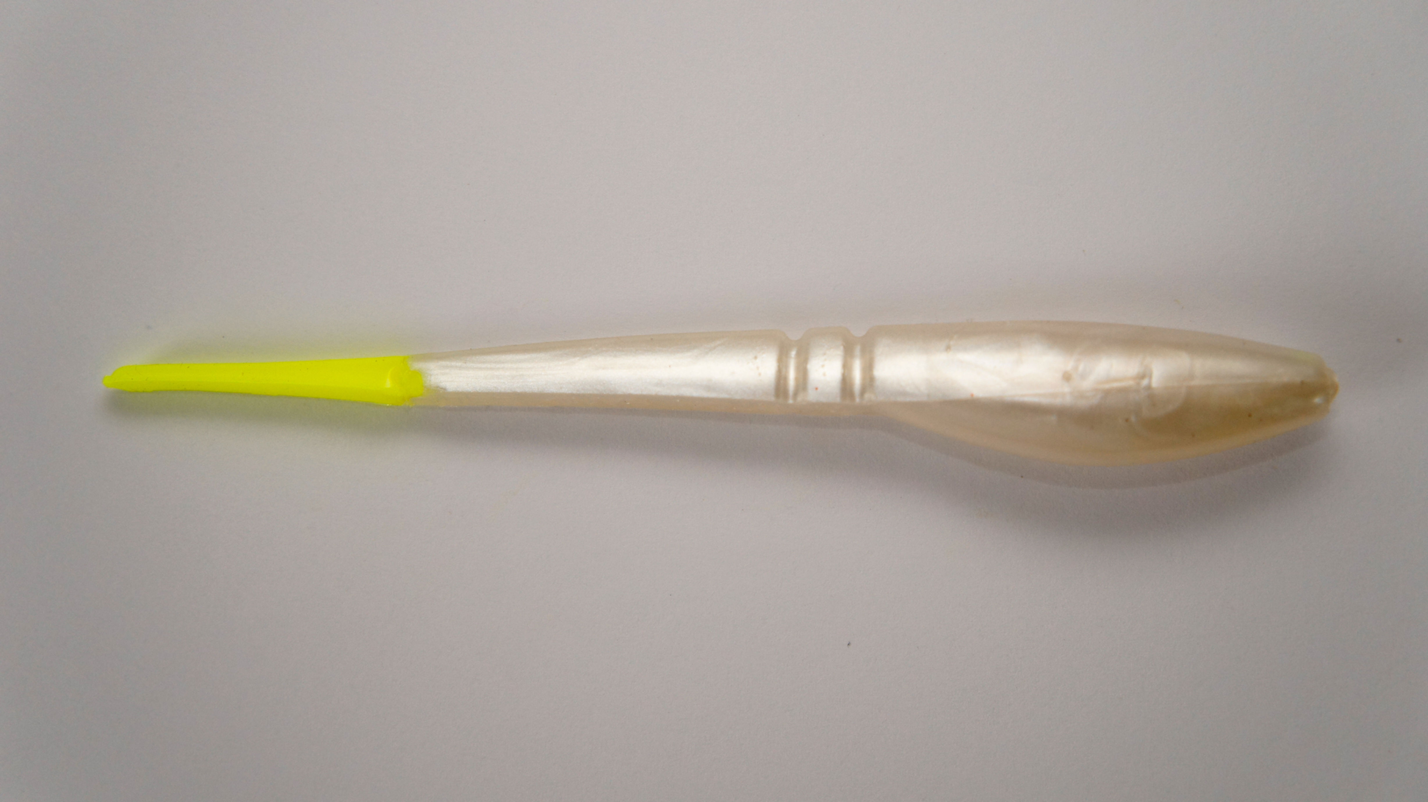 SE 70C - Pearl White