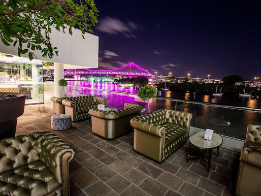 Unforgettable Dining with Breathtaking Riverside Views: Blackbird Bar and Restaurant