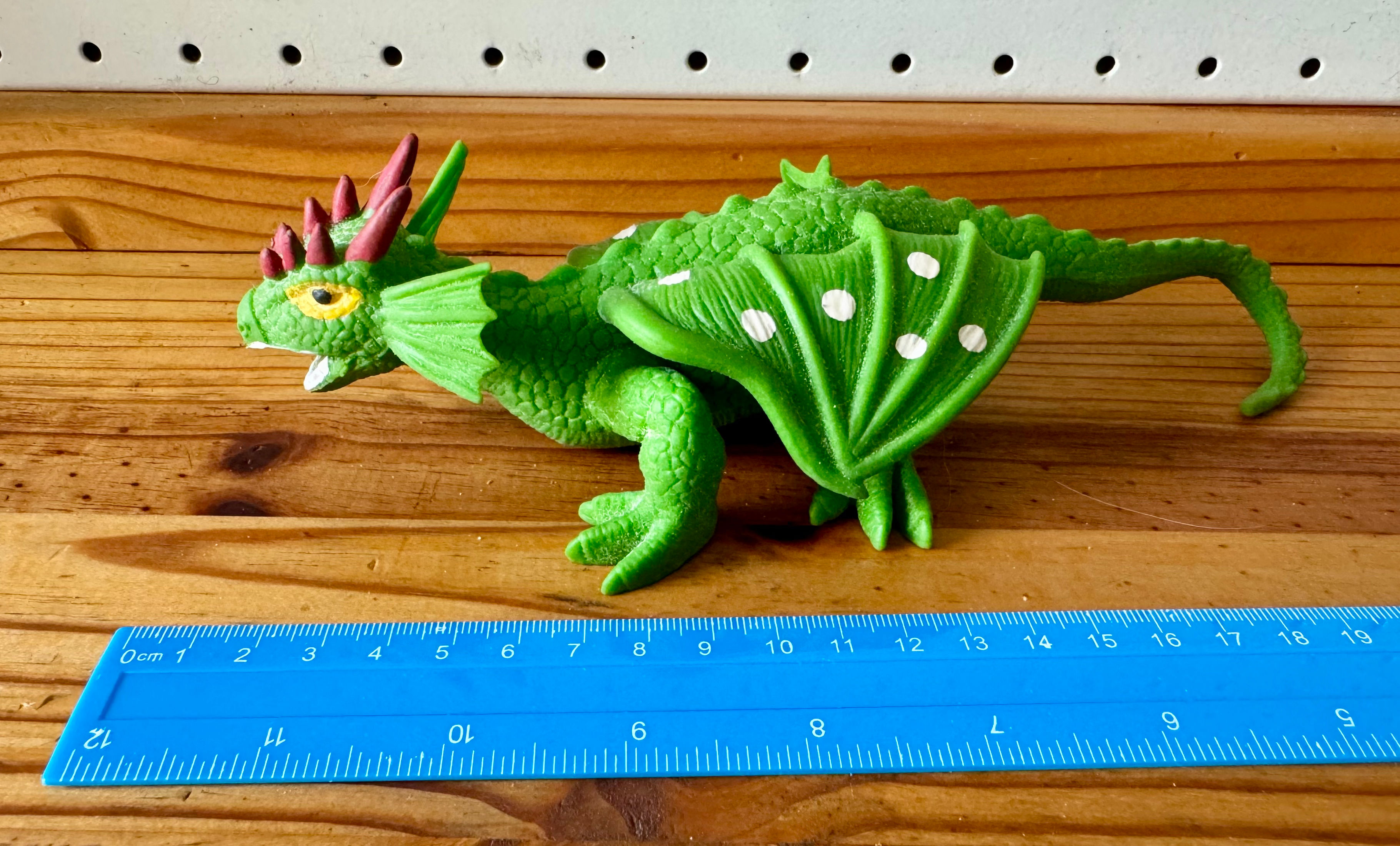 Squishy & stretchy green dragon 