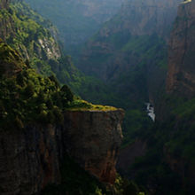 canyon-1740973_1920.jpg
